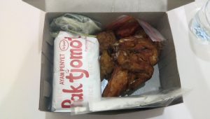 Ayam Penyet Pak Tjomot